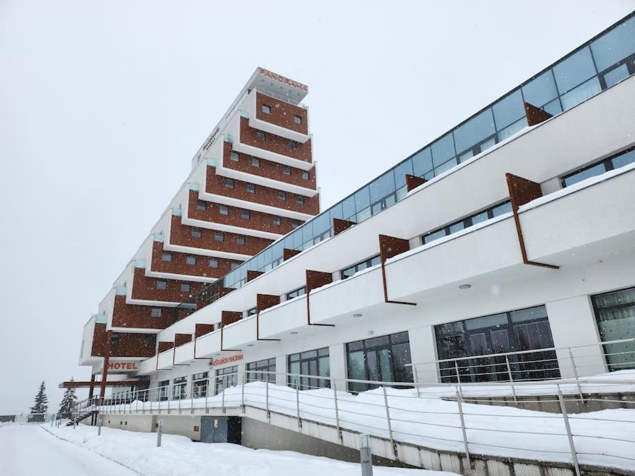 Apartman Ve Vysokych Tatrach Štrbské Pleso エクステリア 写真